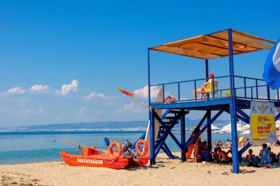 Apartment By The Sea,Neoi Epivates Beach, Thessaloniki Неойе Епиватай Екстериор снимка