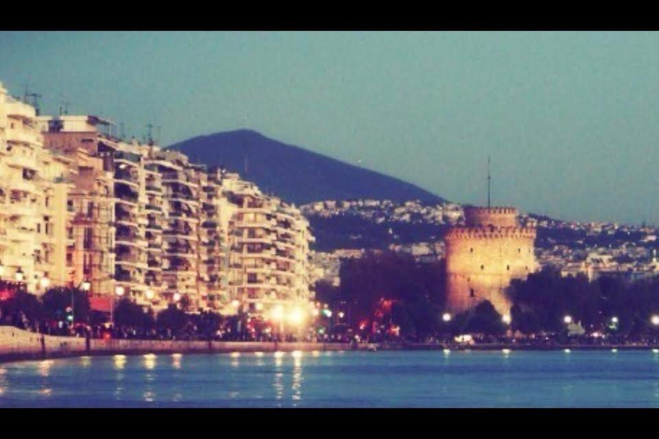 Apartment By The Sea,Neoi Epivates Beach, Thessaloniki Неойе Епиватай Екстериор снимка