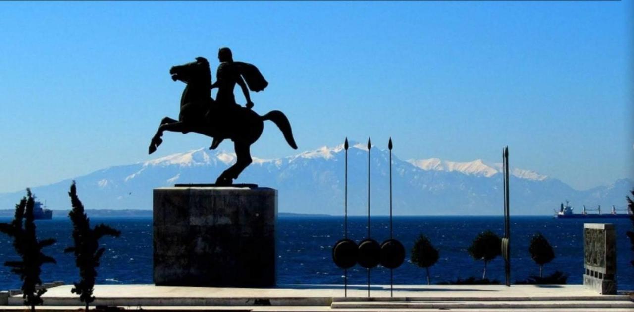Apartment By The Sea,Neoi Epivates Beach, Thessaloniki Неойе Епиватай Екстериор снимка