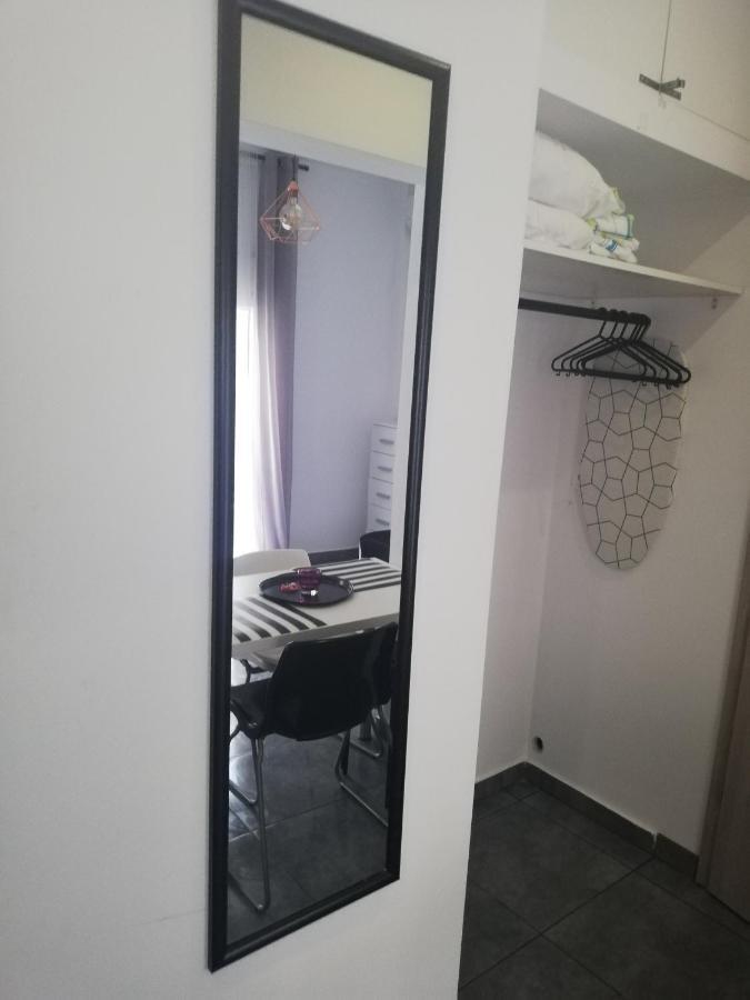 Apartment By The Sea,Neoi Epivates Beach, Thessaloniki Неойе Епиватай Екстериор снимка