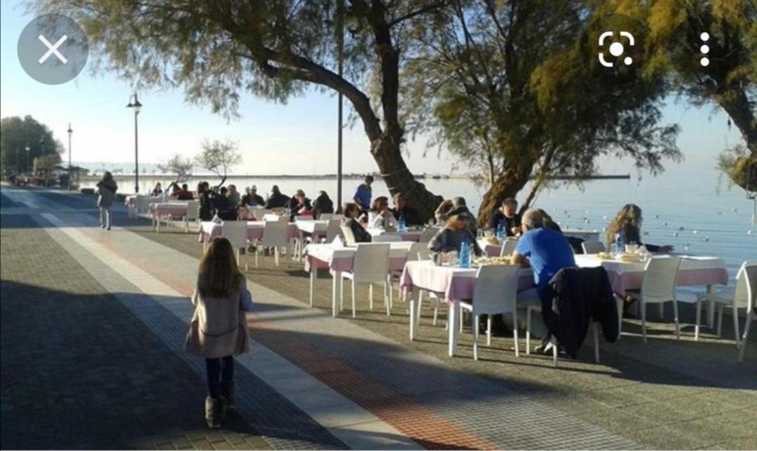 Apartment By The Sea,Neoi Epivates Beach, Thessaloniki Неойе Епиватай Екстериор снимка